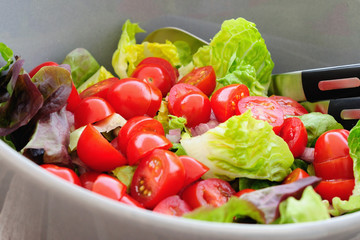 Salat mit Tomaten