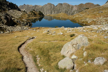 Fototapeta na wymiar footpath to glacial lake in aiguestortes