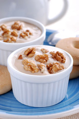 yogurt alle noci - tre