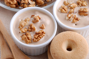 yogurt alle noci - dodici