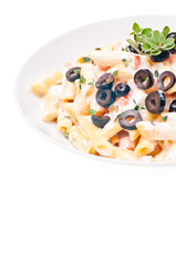 Pasta with vegetable cream sauce