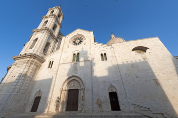 Fototapeta na wymiar Bitetto (Bari, Puglia, Włochy), Stara katedra w stylu romańskim