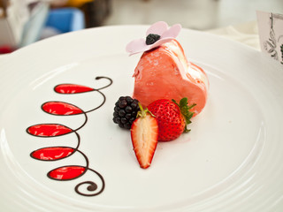 Cake with strawberries