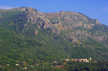 Obraz premium village et montagne de Costa verde, Corse