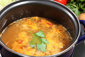 Suppe im Topf Nahaufnahme