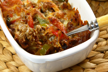 Hackfleischauflauf mit Paprika und K&auml;se / Ground beef casserole