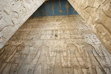 Fotobehang Hieroglypic carvings on an egyptian temple © Paul Vinten