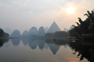 Matin brumeux sur la rivière Li