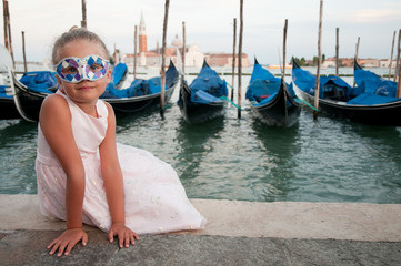 Obraz na płótnie Canvas Karnawał w Wenecji - piękna dziewczyna w karnawałowe maski