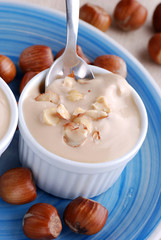 yogurt alla nocciola - cinque