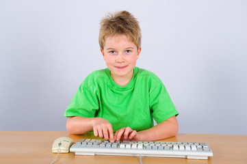 boy is surfing the web