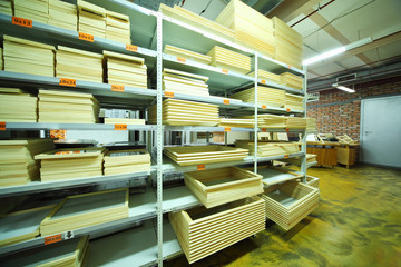 Obraz premium on shelves many picture frames of different sizes in store