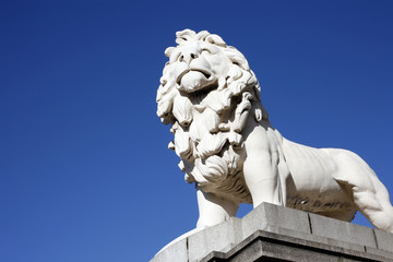 Westminster Bridge Lion Statue © Sampajano