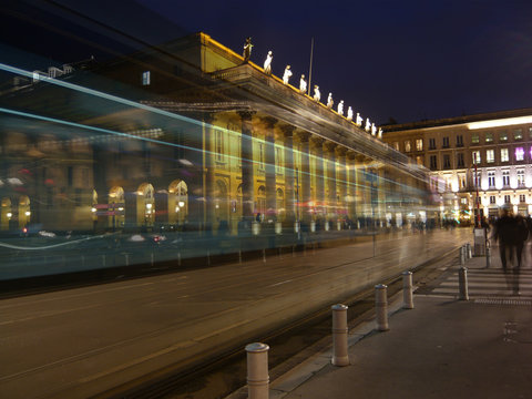 Tramway devant le Grand Théatre de Bordeaux