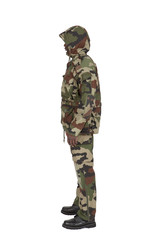 tenue de camouflage de profil sur fond blanc détouré