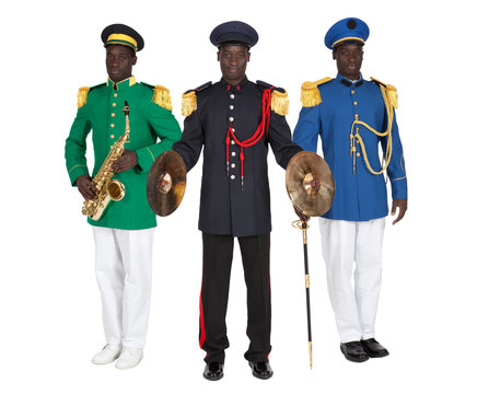 uniformes de fanfare sur fond blanc
