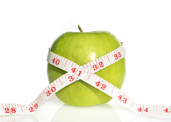 Pomme et mètre ruban, régime pour mincir et nutrition, alimentation santé
