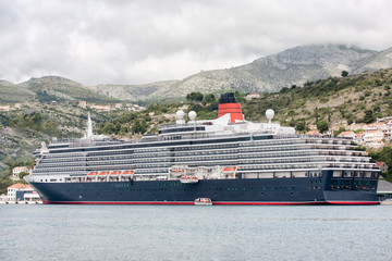 luxury big cruiser sea transport at marine