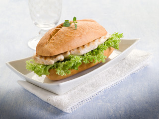 healthy sandwich with chest of grilled chicken and lettuce