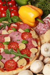 Zutaten für Pizza Speciale