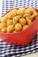 Delicious pasta shells with fresh marinara sauce