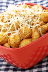 Delicious pasta shells with fresh marinara sauce
