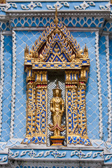 Obraz premium detail from the Grand Palace's pagoda, in Bangkok, Thailand