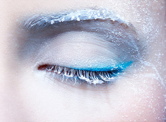 frozen eye zone makeup