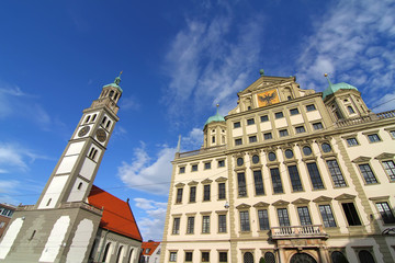 Fototapeta na wymiar Augsburg Ratusz z Piotra