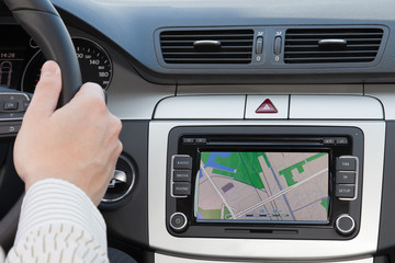 Obraz na płótnie Canvas Nawigacja GPS w nowoczesnym samochodzie