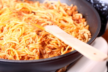 Boiling Spaghetti Pasta in a skillet