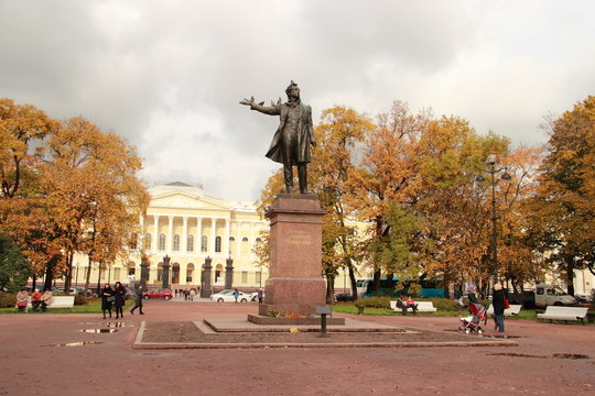 Площадь искусств калининград