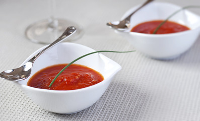 ciotole di salsa pomodoro