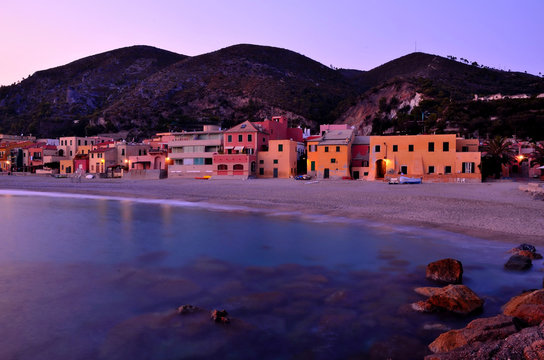 scorcio a varigotti savona
