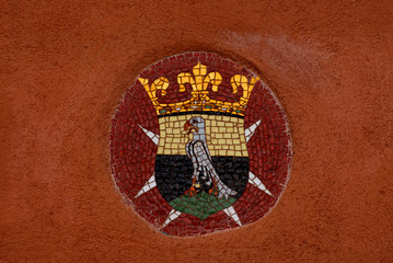 Mosaico stemma aquila corona in tessere di vetro murano