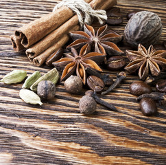 Cinnamon spice Sticks on wooden board close up