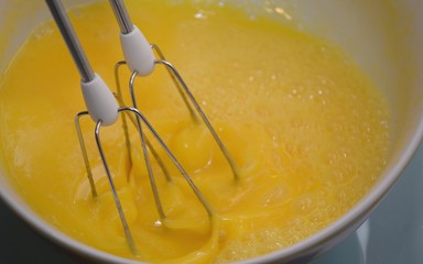 Preparazione impasto torta