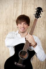 mann mit gitarre