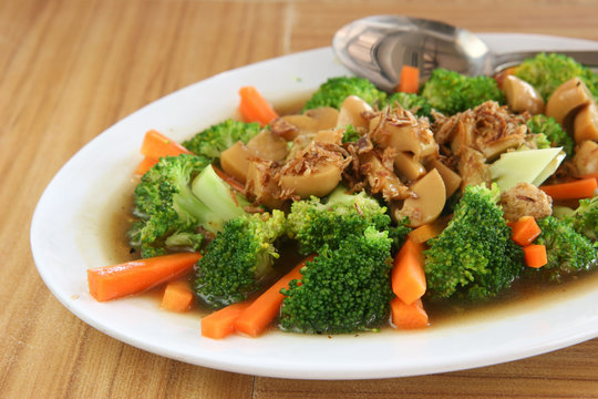 Mixed vegetables in Asian oyster sauce