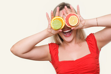girl with citrus