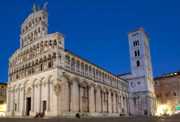 Fototapeta na wymiar Chiesa di San Michele- Lucca
