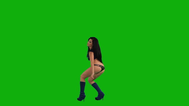 girl dancing on the green screen