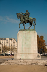 statue Maréchal Joffre champ de mars à Paris