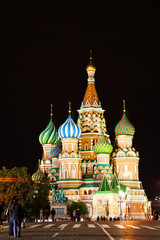 Fototapeta na wymiar Kościół św Bazylego na Placu Czerwonym w Moskwie