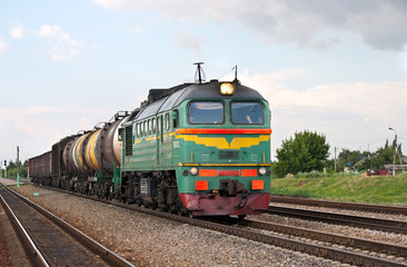 Fototapeta na wymiar Rosyjski pociąg towarowy olej napędowy