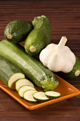 Zucchine ed aglio - Cucurbita pepo e Allium sativum