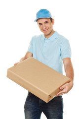 Bote von Botendienst liefert Post Paket