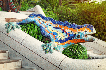 Naklejka premium Lizard Fountain at Park Guell in Barcelona - Spain