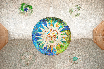 Naklejka premium Colorful mosaic at Parc Guell, Barcelona - Spain