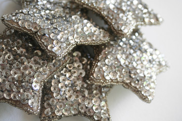 decorazione natalizia_ stelle argentate